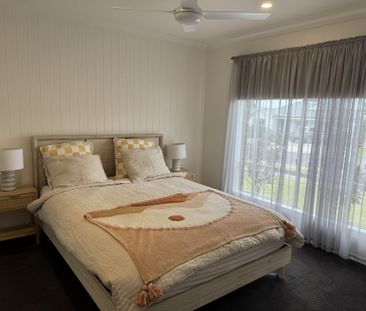 Modern Family Home, Furnished or Unfurnished! - Photo 2