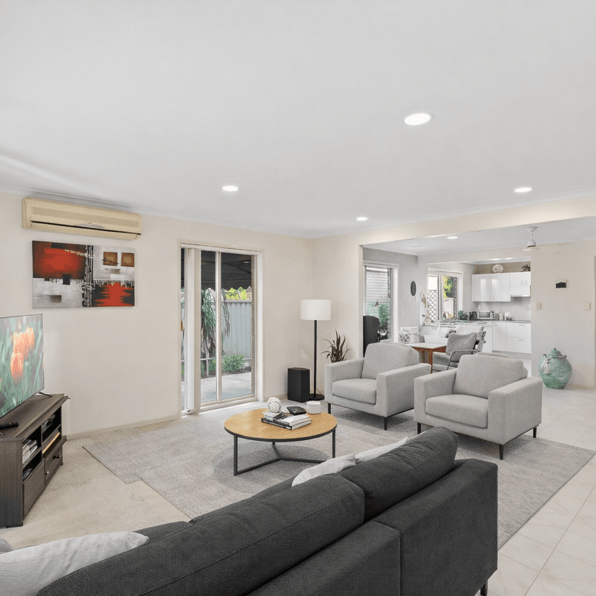 COASTAL LIVING IN A PRIZED PARADISE POINT LOCATION - Photo 1