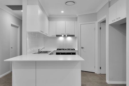 Comfortable 4 Bedroom Family Home - Photo 5