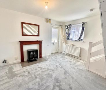 2 bedroom detached house to rent - Photo 2