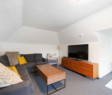 For Lease - 17 Fairholt Road Unit# Upper, Hamilton, Ontario - Photo 3