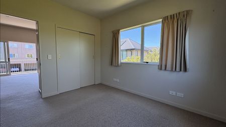 Keeping it light in Bordesley - Photo 4