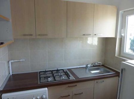 Garsoniera, 23 mp, balcon, mobilat si utilat, zona Profi - Fotografie 2