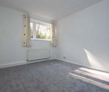 2 bedroom ground floor flat to rent - Photo 2