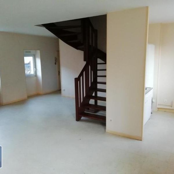 Location Appartement 3 pièces 62m² ST AMAND MONTROND 18200 - Photo 1