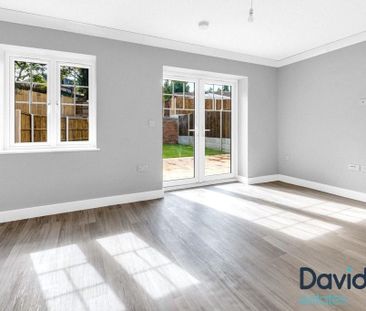 3 bedroom semi-detached house to rent - Photo 2