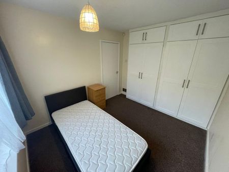 2 bedroom flat to rent - Photo 5