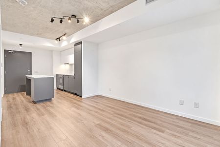 For Lease - 7 Smith Crescent Unit# 426, Toronto, Ontario - Photo 5