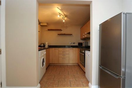 2 bedroom apartment to rent - Photo 2