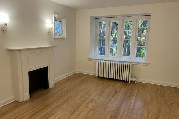 For Lease - 126 Braemar Avenue Unit# Upper, Toronto, Ontario - Photo 1