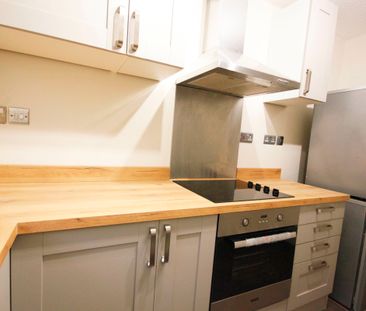 Dudbridge Meadow, Stroud, Gloucestershire, GL5 3NH - Photo 3