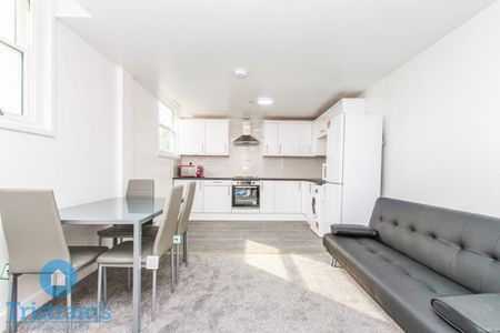 2 bed Apartment for Rent - Photo 4