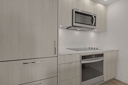 For Lease - 3 Rosewater Street Unit# TH107, Richmond Hill, Ontario - Photo 3