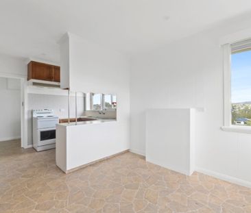 Character on Cambridge - Photo 5