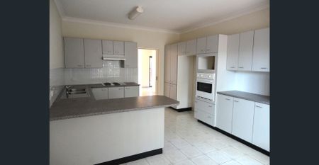 Well Presented Villa in Prime Putney Location - Photo 5