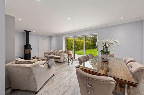 3 bedroom detached bungalow to rent - Photo 1