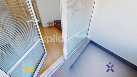Pronájem bytu 2+kk 87 m² - Fotografie 3