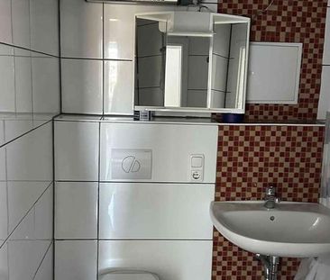 **helle 2-Zimmer-Wohnung mit Balkon** - Photo 1