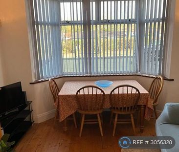 4 bedroom terraced house to rent - Photo 4