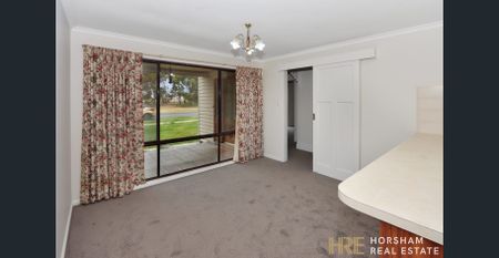 New carpet and Paint - 4 Bedroom Home - Central - Photo 2