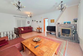 LONG TERM RENTAL Beautiful villa with sea views for rent in Benissa coast with 5 bedrooms.