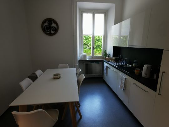 titolo Ufficio 4.5 locali in stabile storico nel centro di Bellinzona - Photo 1