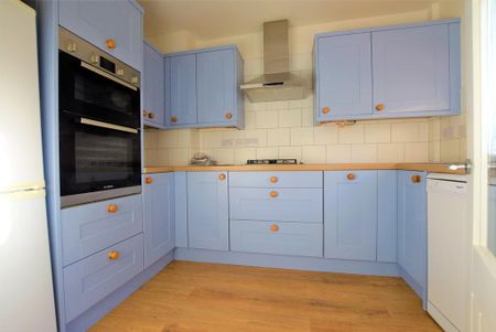 2 bedroom terraced house to rent - Photo 4