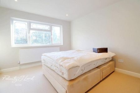 4 bedroom terraced house to rent - Photo 2