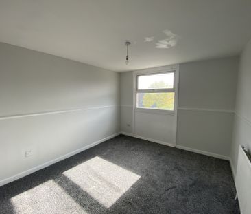 Dulverton Close, Hull - Photo 3