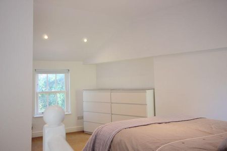 1 bedroom semi-detached house to rent - Photo 4