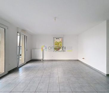 STRASBOURG - Agréable F3 avec double extérieur - Photo 2