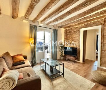 2 Double-Bedroom Penthouse with Beautiful Catalan Features in El Born - Photo 3