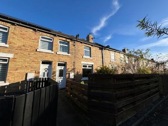 2 bed terraced house to rent in NE63 - Photo 1