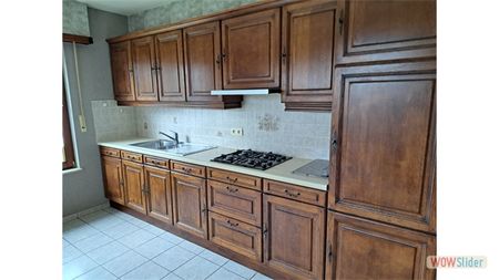 Een vrijstaande woning met tuin en inpandige garage - Photo 3