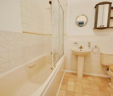 West Watford - Photo 1