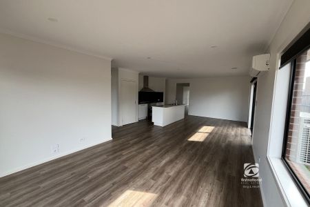 ESTABLISHED HIGH QUALITY HOME - Photo 3