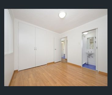 Convenient & Spacious 3-Bedroom Apartment - Photo 3