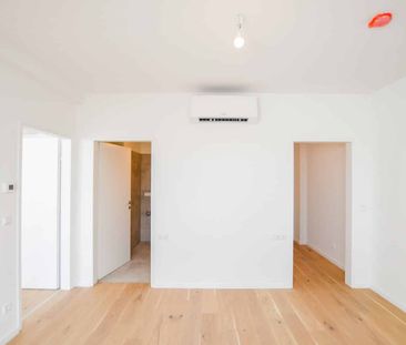 Erstbezug nach Sanierung: Schöne 2-Zimmer-Wohnung mit Top-Anbindung - Foto 2