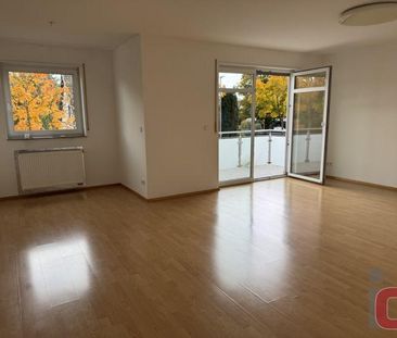 Sofort frei - Top 2-ZKB-Wohnung mit Balkon im 3-Fam.-Haus in bester... - Photo 1