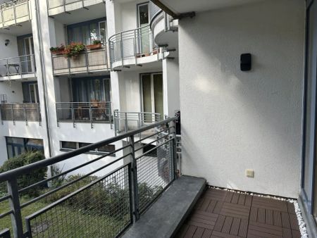 Sonnige Balkonwohnung in zentraler Wohnlage ***frisch renoviert***neues Duschbad***TG-Stellplatz*** - Foto 2