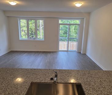 For Lease - 69 Hillcroft Way, Kawartha Lakes, Ontario - Photo 2