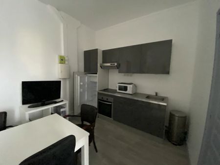 Location Appartement 1 pièces 30 m2 à Saint-Quentin - Photo 3