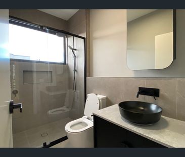 11 Calibre Retreat, Keysborough, Vic 3173 - Photo 6