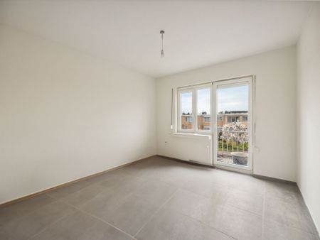 Totaal gerenoveerd appartement met 2 slaapkamers én garagebox met zicht op het groen! - Photo 3