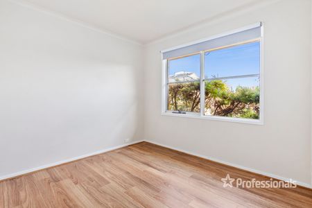 2/10 Bailey Street, Werribee VIC 3030 - Photo 2