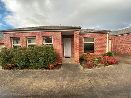 2 Bedroom Single Storey Unit - Photo 2