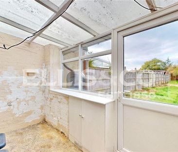 2 bedroom bungalow to rent - Photo 3