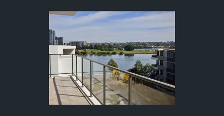 SUPERB FURNISHED EXECUTIVE APT, NTH ASPECT & FANTASTIC WATER VIEWS - Photo 2