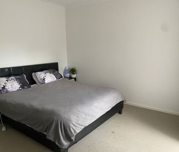 3 Bedroom Single Storey - Photo 2