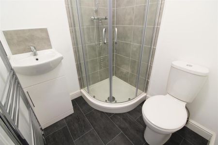 2 bedroom terraced house to rent - Photo 5